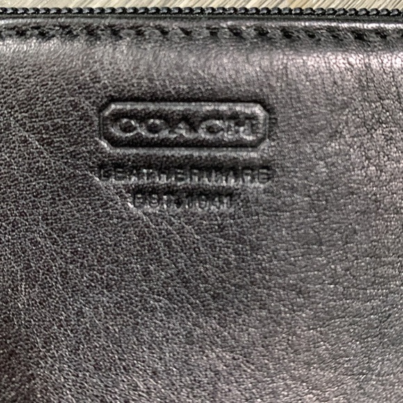 Coach Legacy Black Leather Wristlet Signature C Lining 6” X 4” - Picture 2 of 8